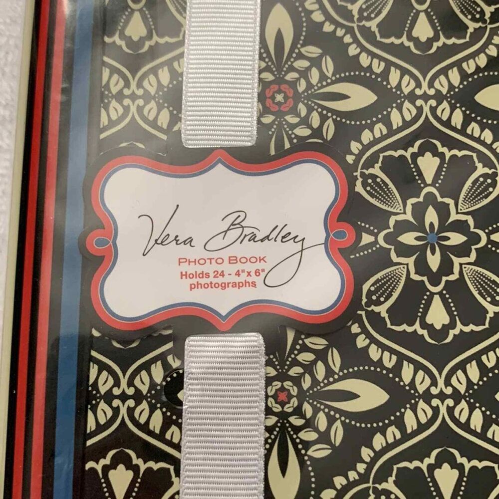 Vera Bradley Barcelona Photo Book NWT - Picture 2 of 3